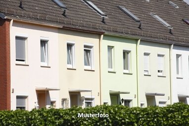 Mehrfamilienhaus zum Kauf Zwangsversteigerung 32.400 € 12 Zimmer 354 m² 631 m² Grundstück Sondershausen Sondershausen 99706