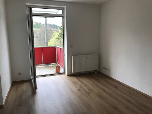 Wohnung zur Miete 240 € 1 Zimmer 40 m² 3. Geschoss frei ab sofort Egerstraße 124 Oelsnitz 08606