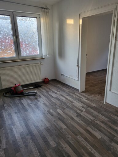 Wohnung zur Miete 650 € 2 Zimmer 45 m² frei ab sofort Kostheim - Mitte Wiesbaden 55246