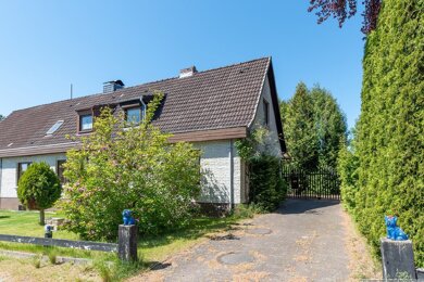 Doppelhaushälfte zum Kauf 245.000 € 4 Zimmer 89 m² 1.805 m² Grundstück Neumühlen-Dietrichsdorf Kiel 24149