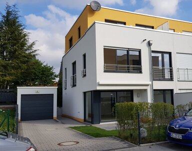 Haus zum Kauf provisionsfrei 270.000 € 6 Zimmer 173 m² 230 m² Grundstück frei ab sofort Schwalbenweg 8 Oberhöchstadt Kronberg 61476