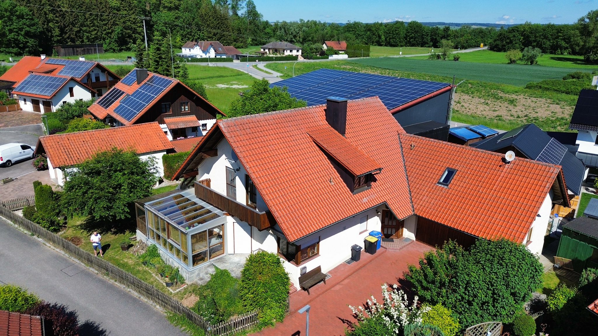 Einfamilienhaus zum Kauf 695.000 € 9 Zimmer 240 m²<br/>Wohnfläche 805 m²<br/>Grundstück Ab sofort<br/>Verfügbarkeit Teisbach Dingolfing 84130