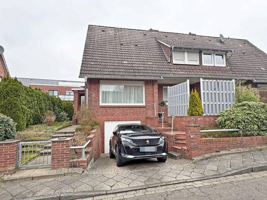 Doppelhaushälfte zum Kauf 385.000 € 4 Zimmer 114 m² 300 m² Grundstück frei ab sofort Stade 21682