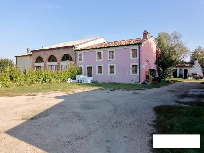 Bauernhaus zum Kauf 750.000 € 8 Zimmer 200 m²<br/>Wohnfläche 50.000 m²<br/>Grundstück Verona