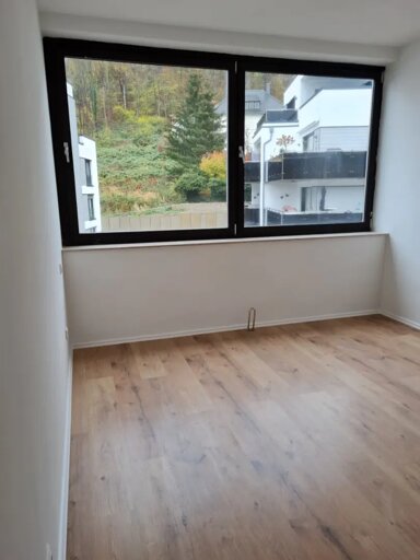 Wohnung zur Miete 700 € 4 Zimmer 88 m² frei ab sofort Hauptstr. 23- 27 Hausberge Porta Westfalica 32457