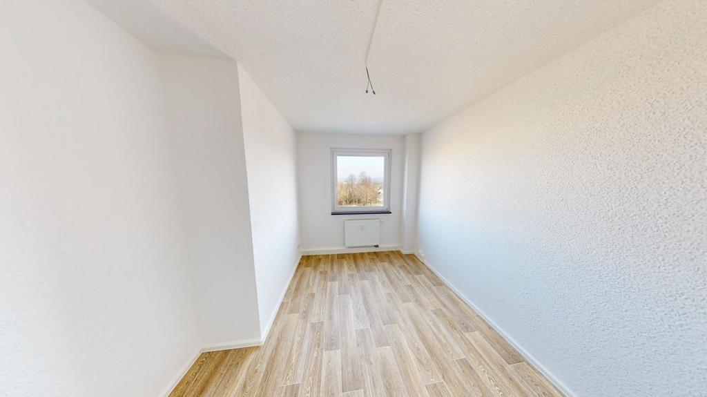 Wohnung zur Miete 678 € 4 Zimmer 90,4 m²<br/>Wohnfläche 3. Stock<br/>Geschoss Albert-Köhler-Str. 45 Morgenleite 631 Chemnitz 09122