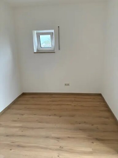 Wohnung zur Miete 700 € 3 Zimmer 80 m² frei ab sofort Danziger Str. Unterbrunnenreuth Ingolstadt 85051