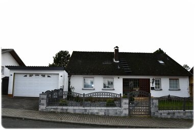 Einfamilienhaus zum Kauf 269.000 € 9 Zimmer 270 m² 1.048 m² Grundstück Dorfitter Vöhl 34516