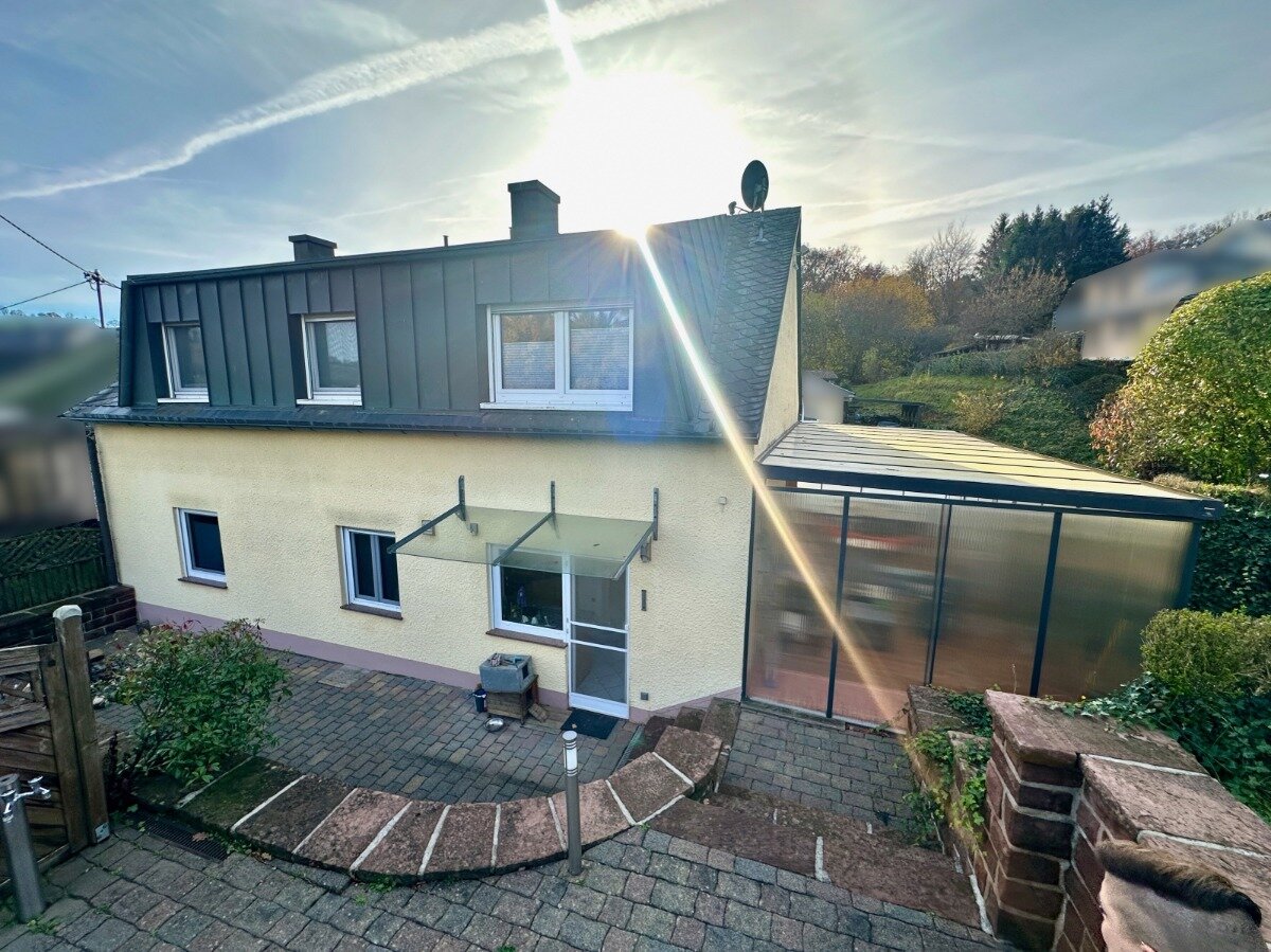 Mehrfamilienhaus zum Kauf 550.000 € 8 Zimmer 185 m²<br/>Wohnfläche 409 m²<br/>Grundstück Butzweiler Newel 54309