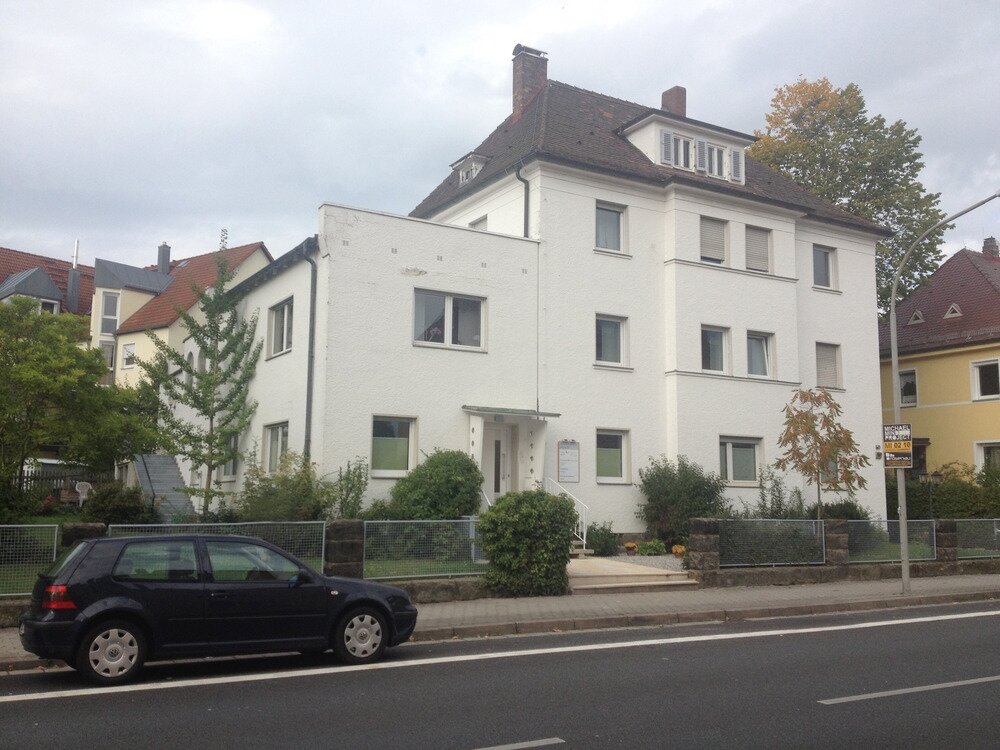 Wohnung zur Miete 650 € 3 Zimmer 96 m²<br/>Wohnfläche 01.08.2024<br/>Verfügbarkeit Altstadt Bayreuth 95444