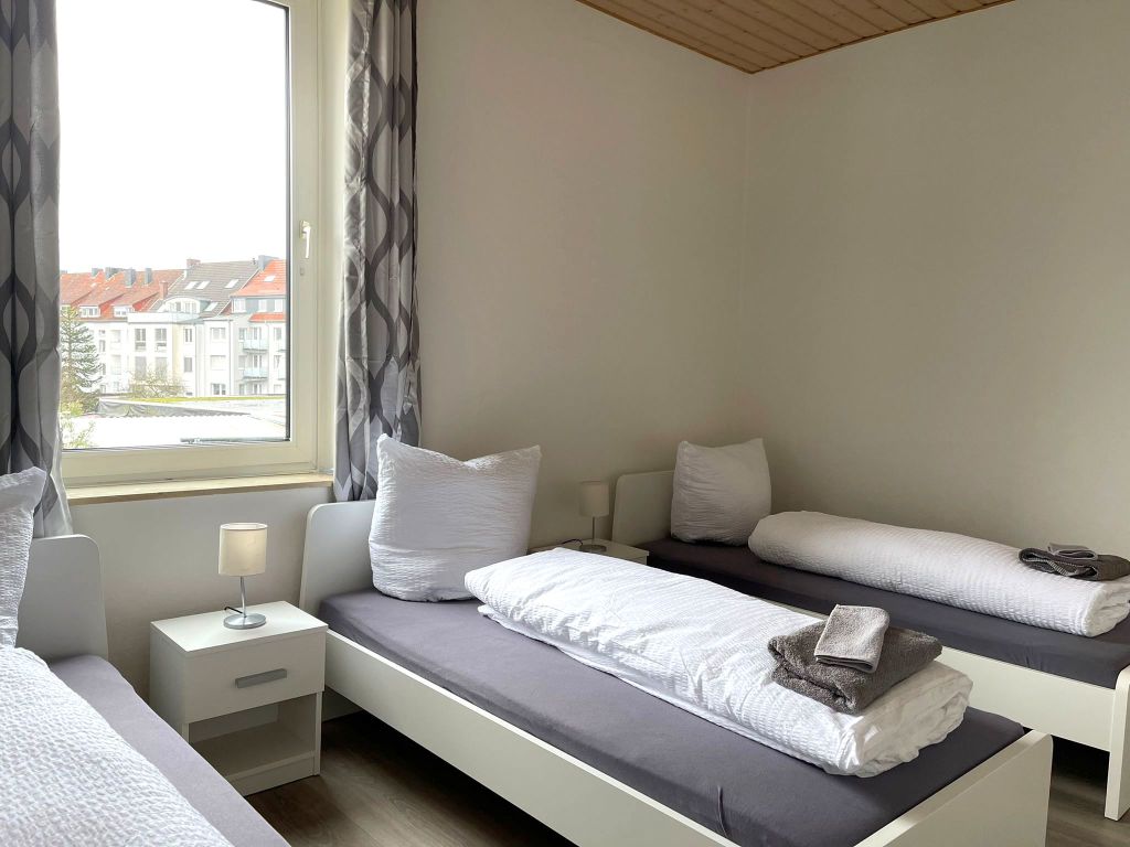 Wohnung zur Miete Wohnen auf Zeit 1.550 € 1 Zimmer 39 m²<br/>Wohnfläche 31.07.2024<br/>Verfügbarkeit Schützenstraße Schinkel 104 Osnabrück 49084