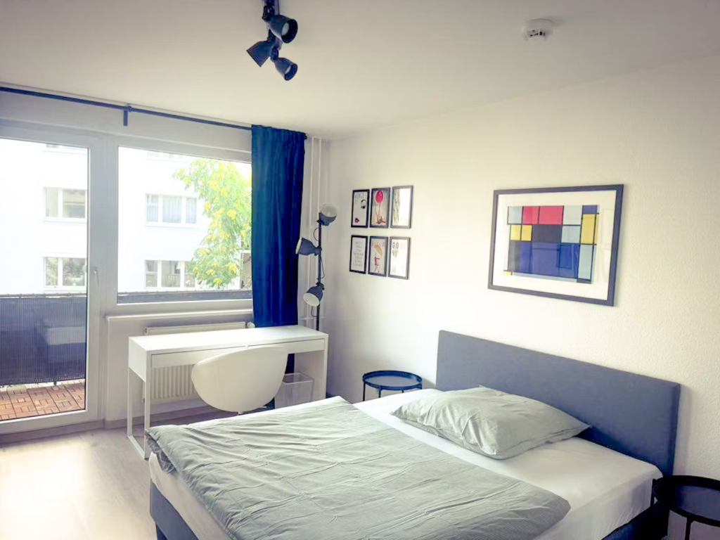 Wohnung zur Miete Wohnen auf Zeit 2.990 € 4 Zimmer 100 m²<br/>Wohnfläche ab sofort<br/>Verfügbarkeit Staufenstraße Westend - Süd Frankfurt am Main 60323