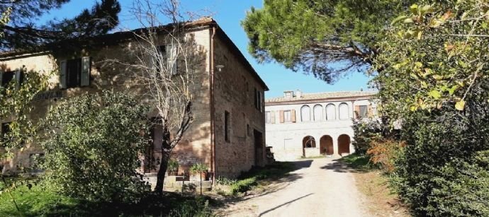 Bauernhaus zum Kauf 700.000 € 8 Zimmer 800 m²<br/>Wohnfläche 35.000 m²<br/>Grundstück Siena