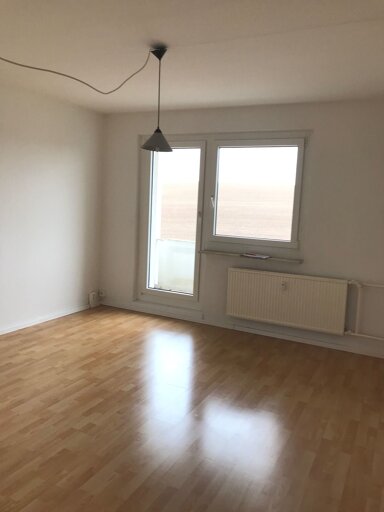 Wohnung zur Miete 277 € 3 Zimmer 55,2 m² 3. Geschoss frei ab sofort Außenring 16 Thurm Mülsen 08132