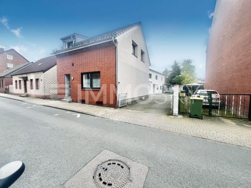 Mehrfamilienhaus zum Kauf 549.000 € 10 Zimmer 220 m²<br/>Wohnfläche 762 m²<br/>Grundstück Styrum Oberhausen 46045