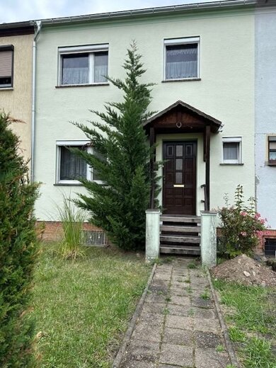 Reihenmittelhaus zum Kauf 145.000 € 5 Zimmer 100 m² 570 m² Grundstück Röxe Stendal 39576