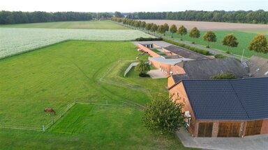 Land-/Forstwirtschaft zum Kauf 18.603 m² Grundstück Eydelstedt 49406