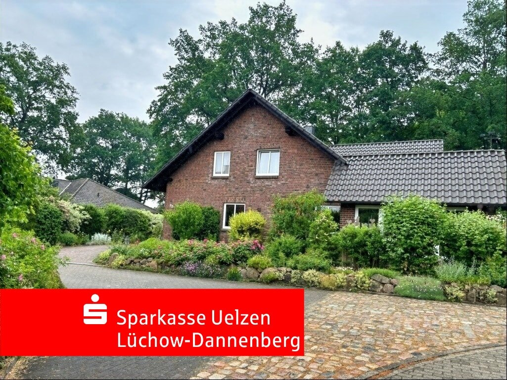 Einfamilienhaus zum Kauf 595.000 € 6 Zimmer 198,5 m²<br/>Wohnfläche 794 m²<br/>Grundstück Uelzen Uelzen 29525