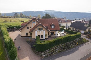 Villa zum Kauf Provisionsfrei 1.950.000 € 9 Zimmer 607,8 m² 2.049 m² Grundstück Marbach Petersberg 36100