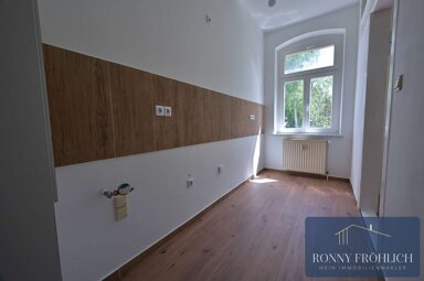 Wohnung zur Miete 335 € 2 Zimmer 61,2 m² EG Oberlungwitz 09353