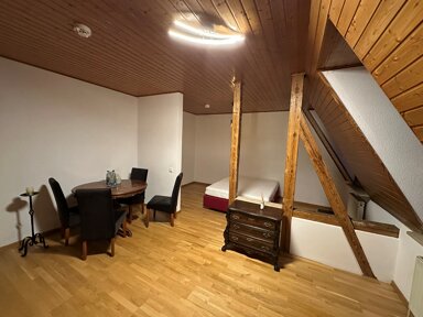 Studio zur Miete 670 € 1 Zimmer 38 m² 3. Geschoss frei ab sofort Schuhstrasse 25 Rathausplatz Erlangen 91052