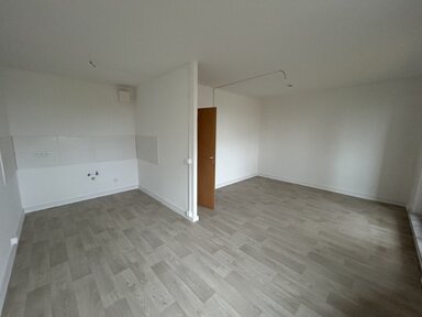 Wohnung zur Miete 394 € 4 Zimmer 65,6 m² 4. Geschoss Straße der Deutschen Einheit 53 Wolmirstedt Wolmirstedt 39326