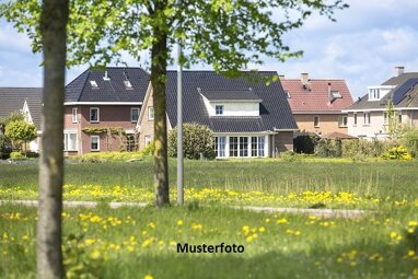 Einfamilienhaus zum Kauf Zwangsversteigerung 247.000 € 6 Zimmer 124 m² 824 m² Grundstück Langenaubach Haiger 35708