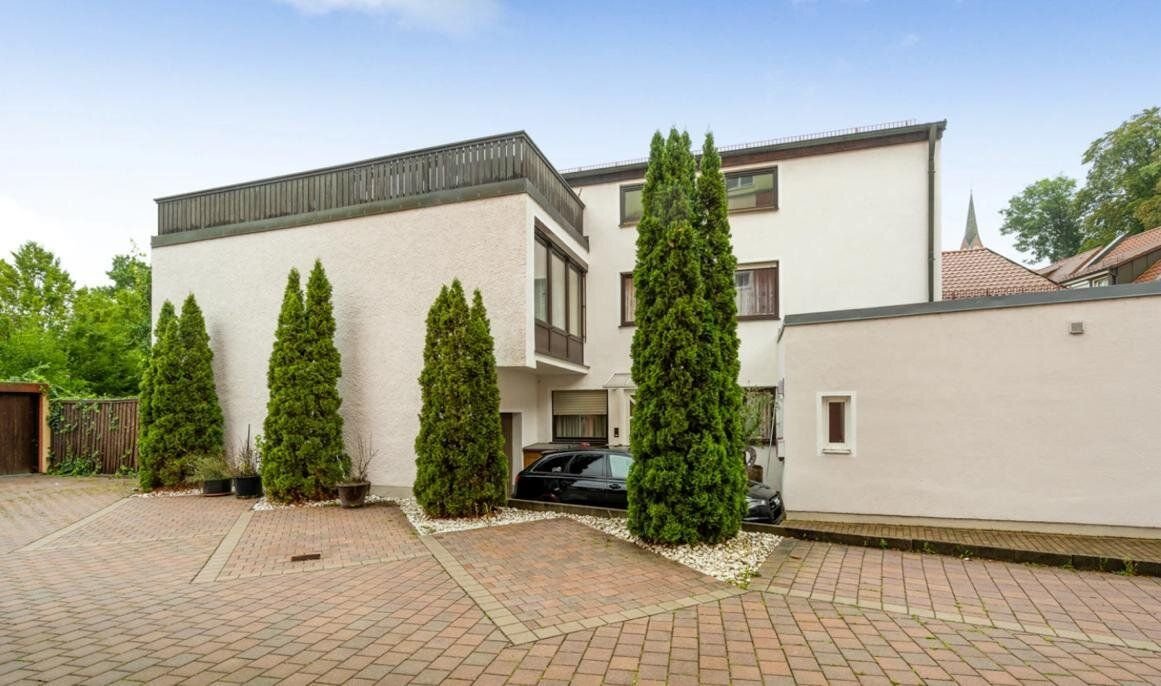 Villa zum Kauf 698.800 € 10,5 Zimmer 372 m²<br/>Wohnfläche 560 m²<br/>Grundstück Lengfeld Bad Abbach 93077