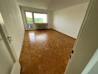 Wohnung zur Miete 780 € 3 Zimmer 69 m² 7. Geschoss frei ab sofort Zeppelinstraße 9 Eschborn Eschborn 65760