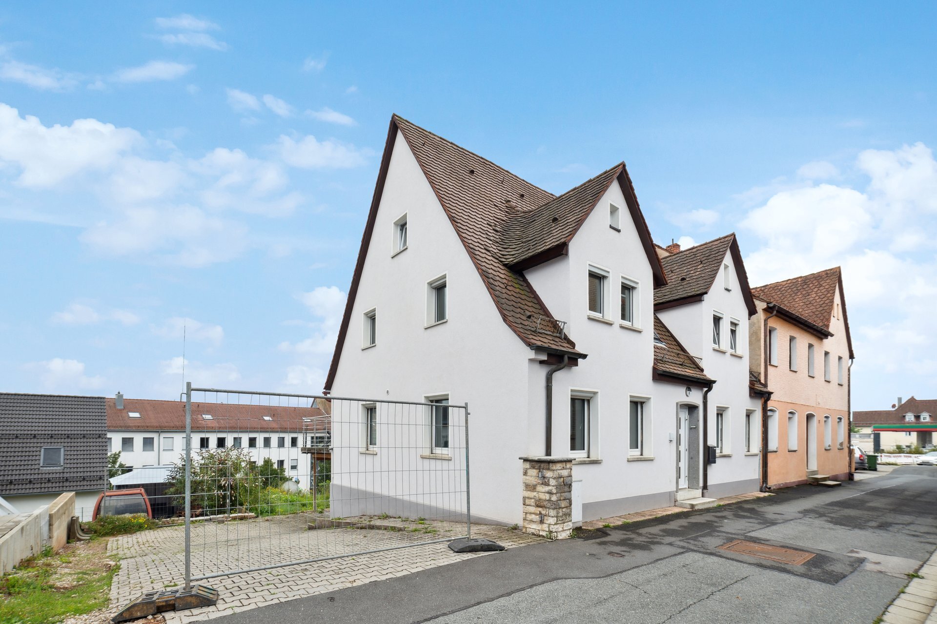 Haus zum Kauf 410.000 € 141 m²<br/>Wohnfläche 257 m²<br/>Grundstück ab sofort<br/>Verfügbarkeit Lauf rechts Lauf an der Pegnitz 91207