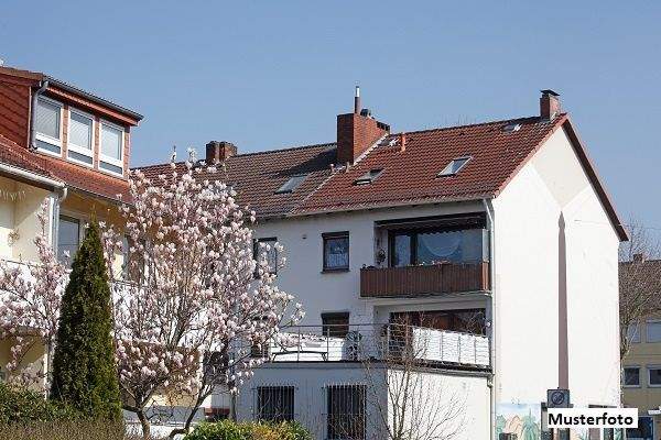 Immobilie in Köthen (Anhalt) - Investieren leicht gemacht: Wohnhaus mit vier Einheiten - Bild 0