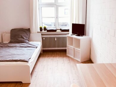 Wohnung zur Miete Wohnen auf Zeit 990 € 1 Zimmer 25 m² frei ab 10.04.2025 Liebigstraße Neuehrenfeld Köln 50823