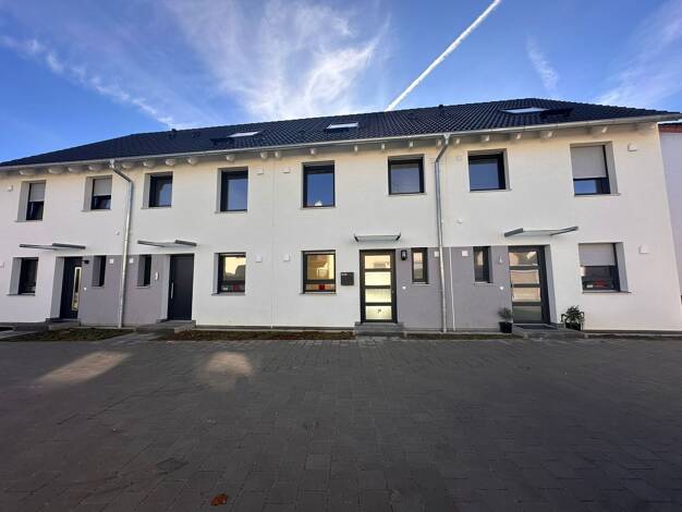 Reihenhaus zur Miete 1.950 € 4 Zimmer 116 m² frei ab 01.03.2026 Elbenstraße Rutesheim 71277