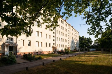 Wohnung zur Miete 452 € 3 Zimmer 59,5 m² 1. Geschoss frei ab 01.02.2025 Gustav-Bachmann-Str. 22 Damaschkestraße Halle 06130