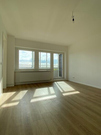 Wohnung zur Miete 420 € 1 Zimmer 30 m² 6. Geschoss frei ab sofort Lohkampstraße 11 Eidelstedt Hamburg 22523