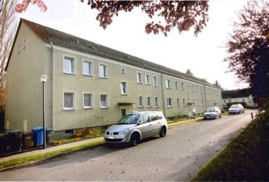 Wohnung zur Miete 570 € 6 Zimmer 106 m² Erdgeschoss Straße der Jugend 1-3 Profen Elsteraue 06729