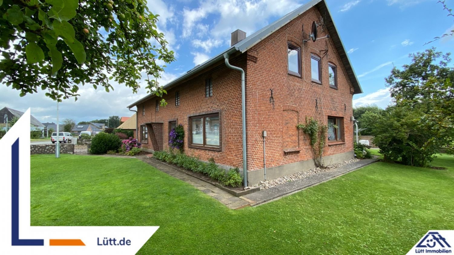 Mehrfamilienhaus zum Kauf provisionsfrei 370.000 € 8 Zimmer 191 m²<br/>Wohnfläche 693 m²<br/>Grundstück Hamdorf 24805