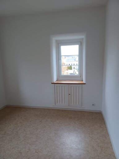 Wohnung zur Miete 685 € 3 Zimmer 105 m² 2. Geschoss Thalheim/Erz. 09380