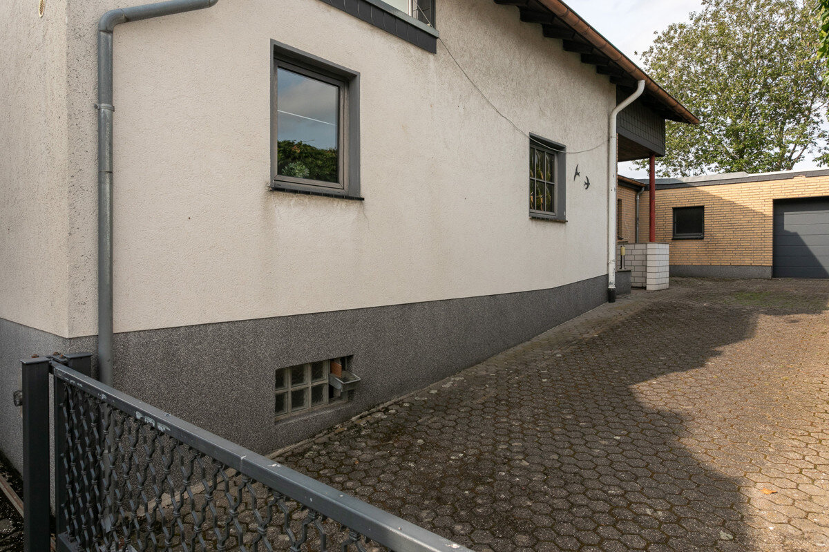 Einfamilienhaus zum Kauf 239.000 € 2 Zimmer 107 m²<br/>Wohnfläche 304 m²<br/>Grundstück Leichlingen Leichlingen 42799