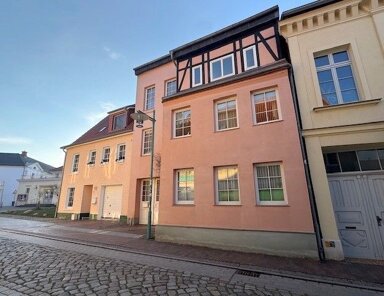 Wohnung zur Miete 563 € 3 Zimmer 75 m² frei ab sofort Altstadt Güstrow 18273