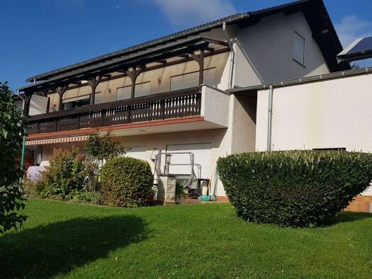 Einfamilienhaus zum Kauf 379.000 € 9 Zimmer 284,7 m² 739 m² Grundstück frei ab sofort Auf dem Hahn 17 Niedererbach 56412