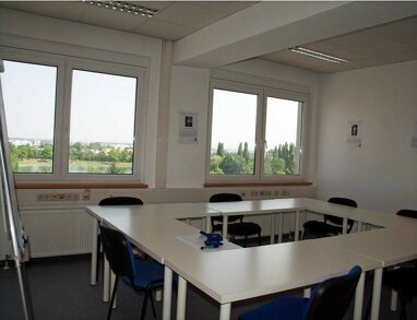 Bürogebäude zur Miete 4.872,46 € 409,5 m² Bürofläche Wiener Neudorf 2351