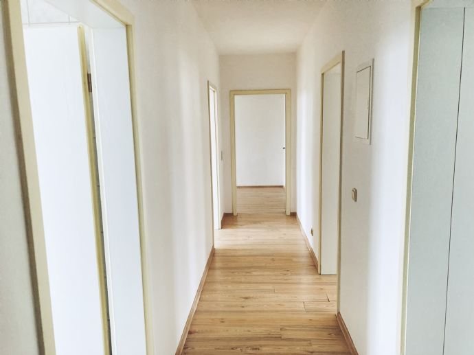 Wohnung zur Miete 460 € 4 Zimmer 84,1 m²<br/>Wohnfläche 1.<br/>Geschoss ab sofort<br/>Verfügbarkeit Cottbuser Straße 137 Forst-Stadt Forst (Lausitz) 03149