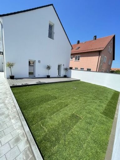 Mehrfamilienhaus zum Kauf provisionsfrei 895.000 € 6 Zimmer 251 m² 445 m² Grundstück frei ab sofort Regenstauf Regenstauf 93128