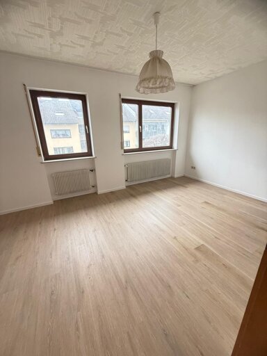 Haus zur Miete 1.280 € 5,5 Zimmer 140 m² Karlstadt Karlstadt 97753