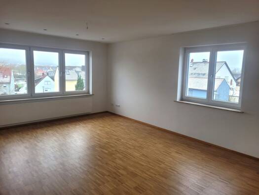 Terrassenwohnung zur Miete 1.050 € 3 Zimmer 101 m² Geschoss 1/3 frei ab sofort Kürnach 97273