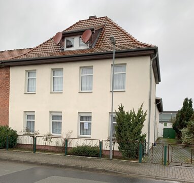 Haus zum Kauf 199.000 € 7 Zimmer 200 m² 636 m² Grundstück Neustadt-Glewe Neustadt-Glewe 19306