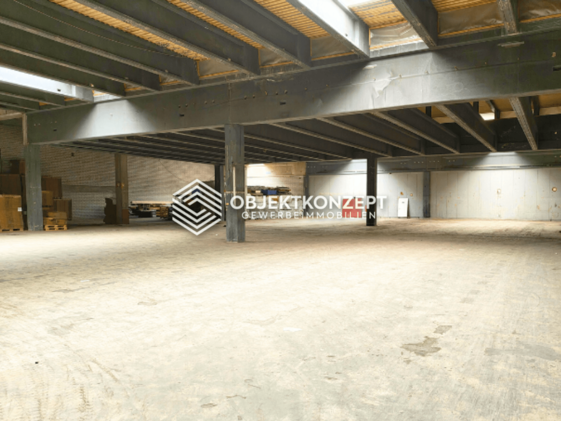 Lagerhalle zur Miete 9.000 € 3.000 m²<br/>Lagerfläche ab 800 m²<br/>Teilbarkeit Rottweil Rottweil 78628