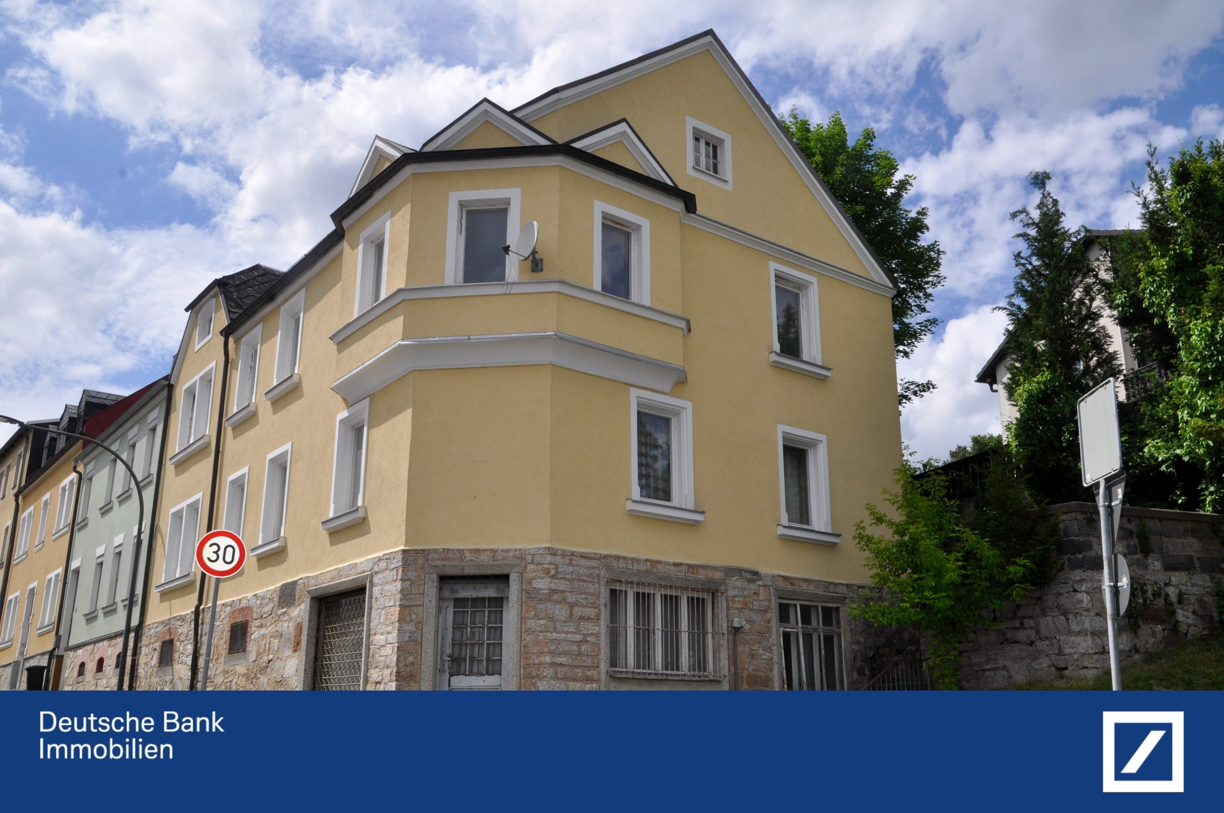 Einfamilienhaus zum Kauf 180.000 € 7 Zimmer 220 m²<br/>Wohnfläche 250 m²<br/>Grundstück Marktredwitz Marktredwitz 95615