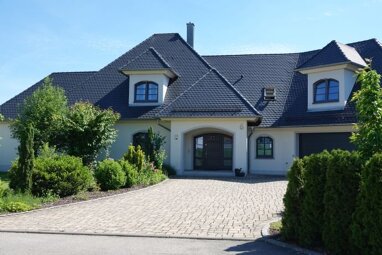 Villa zum Kauf 7 Zimmer 210 m² 1.360 m² Grundstück Aurach Aurach 91589